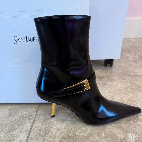 New Unworn Saint Laurent Lee 70 Patent Bootie - Picture 1 of 4
